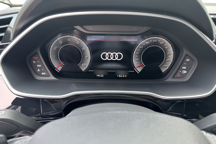 Audi Q3 2022 #17 Audi Q3 2022 car image #17