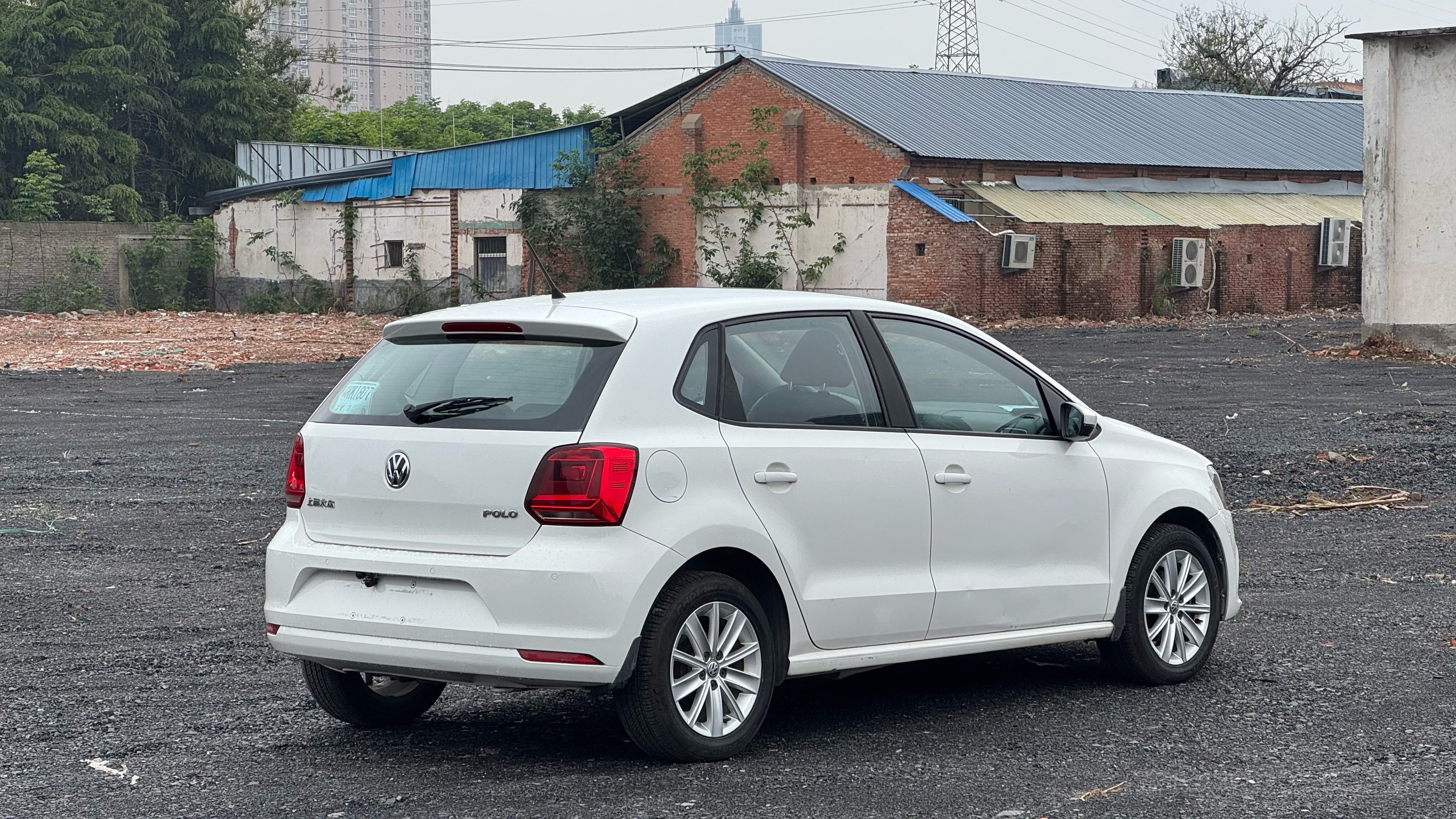 Volkswagen Polo 2015 #11 Volkswagen Polo 2015 car image #11
