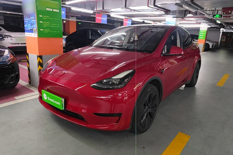 Tesla Model Y 2023 #2 Tesla Model Y 2023 car image #2