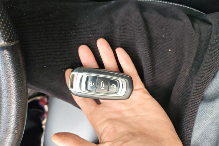 GEELY Emgrand 2018 #10 GEELY Emgrand 2018 car image #10