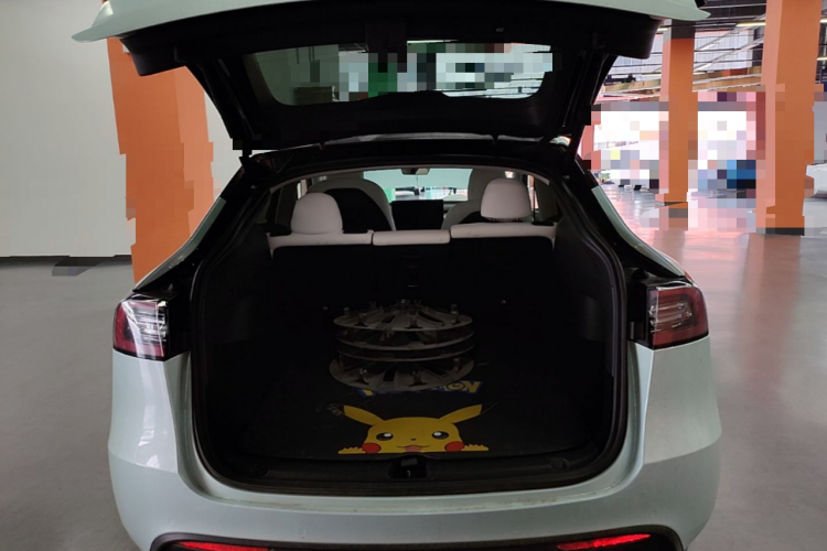 Tesla Model Y 2021 #19 Tesla Model Y 2021 car image #19