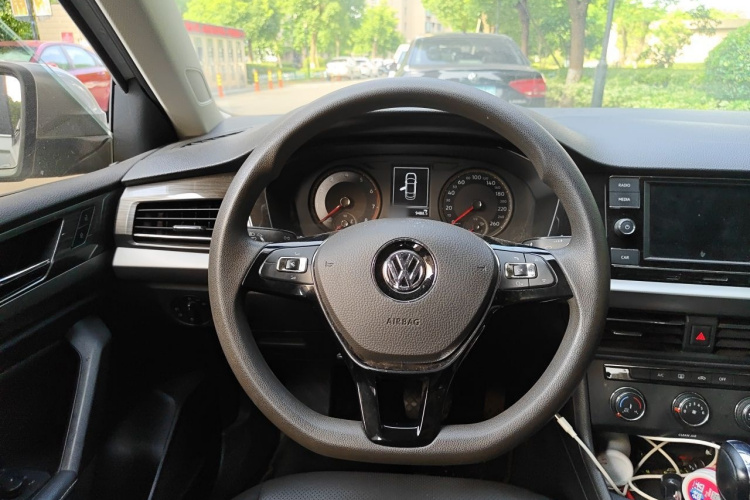 Volkswagen Lavida 2019 #11 Volkswagen Lavida 2019 car image #11