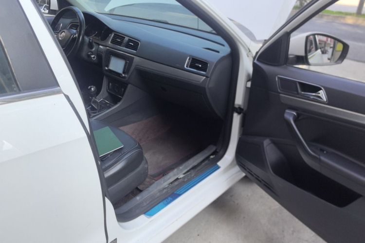 Volkswagen Lavida 2016 car image #21