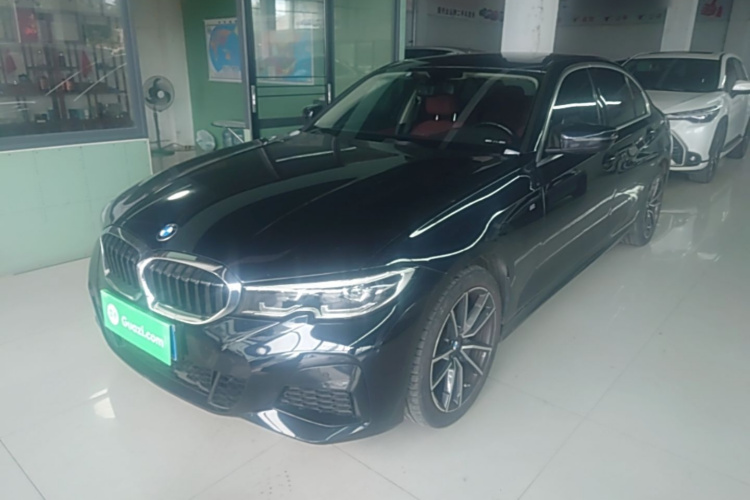 BMW 3 Series 2022 car image #2