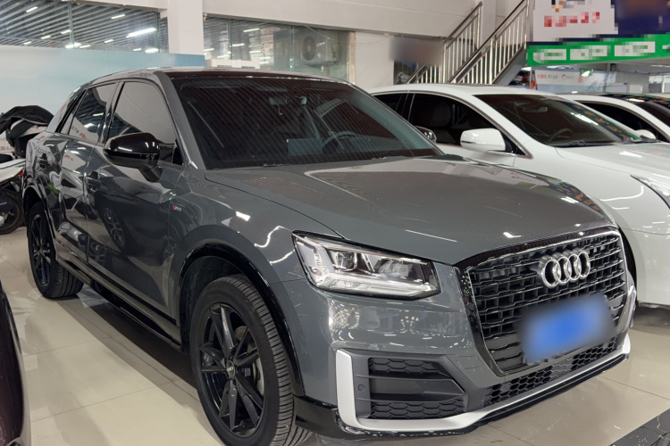 Audi Q3 2021 car image #4