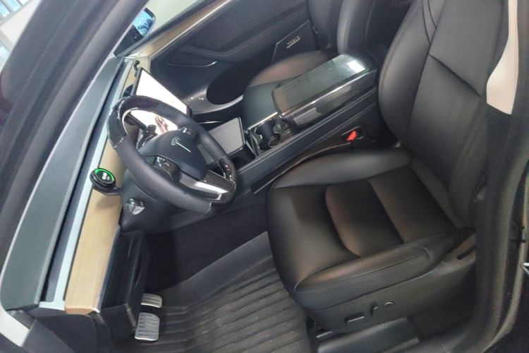 Tesla Model Y 2021 #15 Tesla Model Y 2021 car image #15