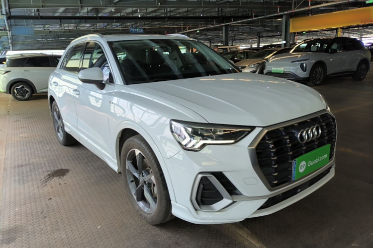 Audi Q3 2019 #4 Audi Q3 2019 car image #4
