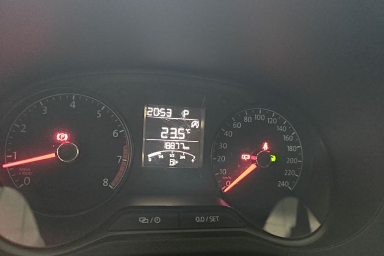 Volkswagen Polo 2019 car image #12