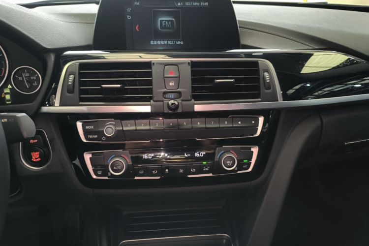 BMW 3 Series 2017 #17 BMW 3 Series 2017 car image #17