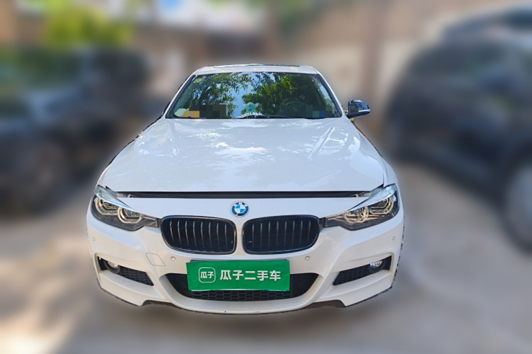 BMW 3 Series 2018 car image #3