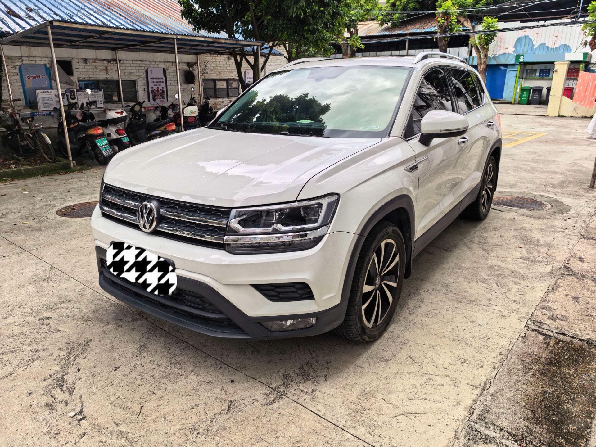 2020 2020 car image