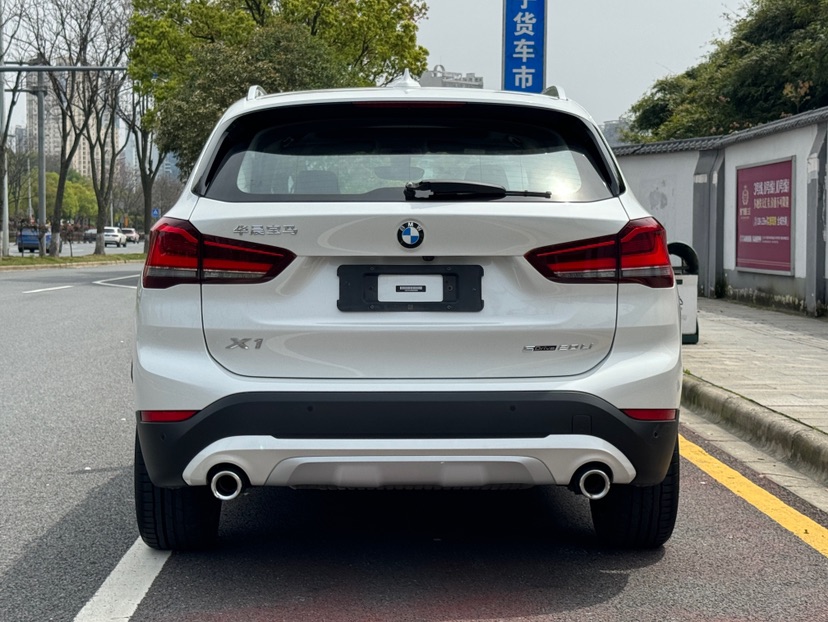 BMW X1 2022 car image #6