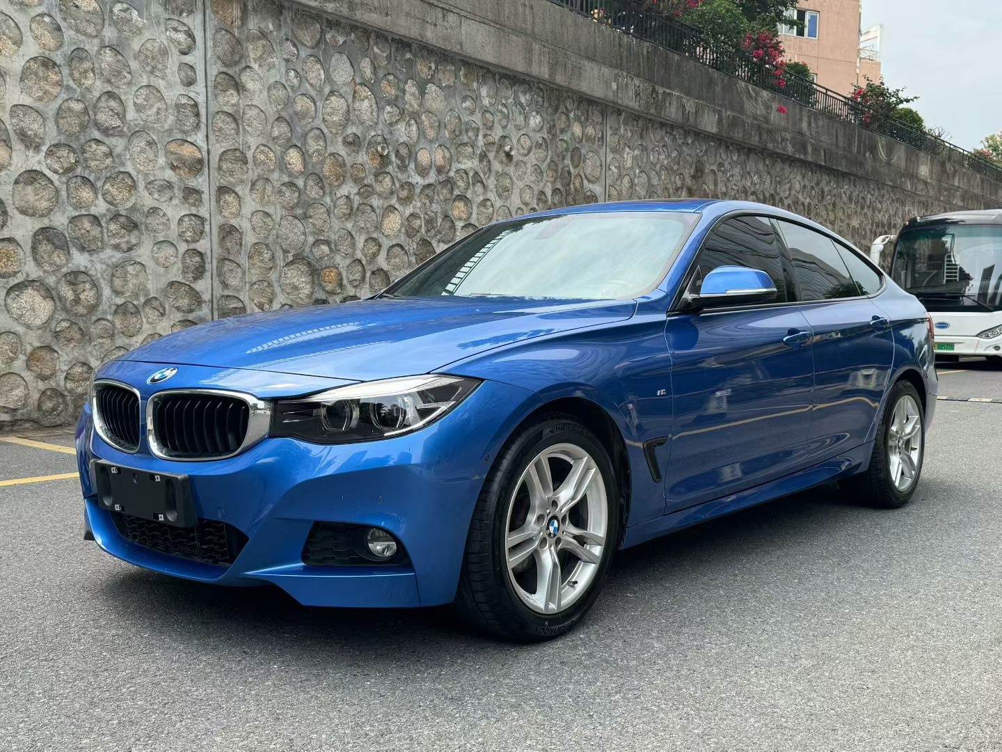 BMW 3 Series GT 2020 BMW 3 Series GT 2020 car image