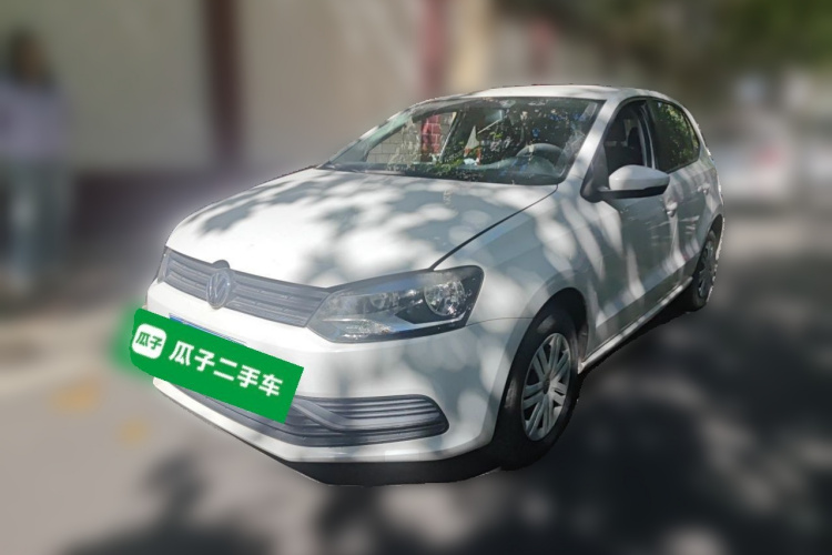 Volkswagen Polo 2014 car image #2