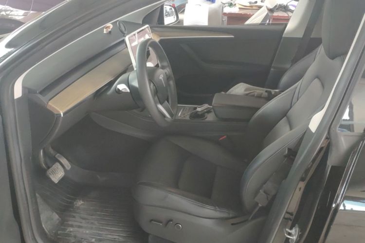 Tesla Model Y 2023 #15 Tesla Model Y 2023 car image #15