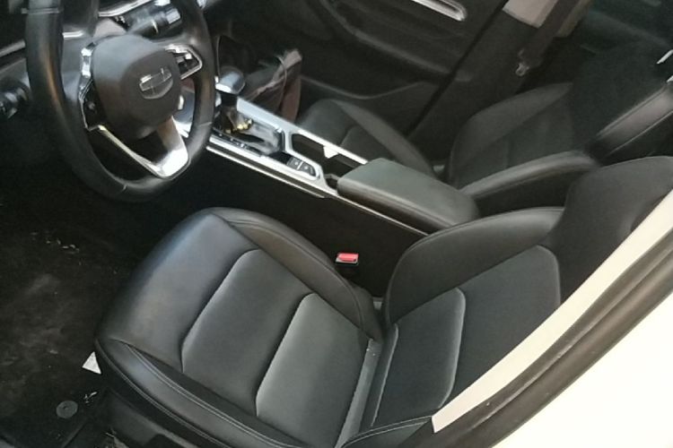 GEELY Emgrand 2025 car image #15