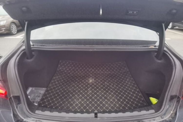 BMW 3 Series 2023 car image #19