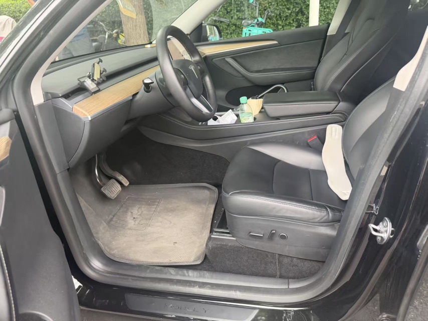 Tesla Model Y 2022 #3 Tesla Model Y 2022 car image #3