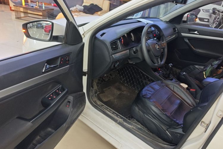 Volkswagen Lavida 2017 car image #16