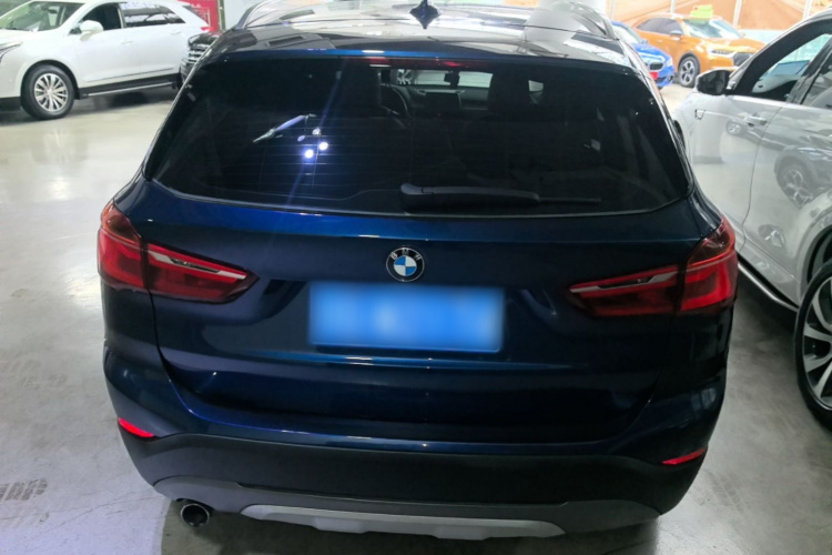 BMW X1 2018 #6 BMW X1 2018 car image #6