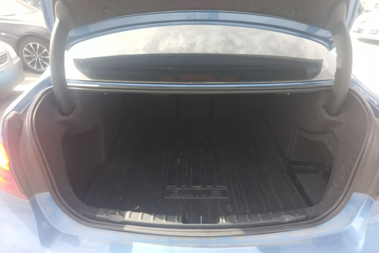 BMW 3 Series 2019 #19 BMW 3 Series 2019 car image #19