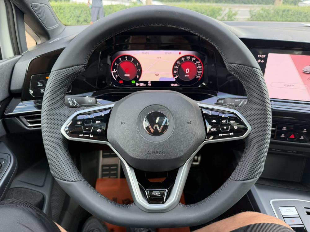 Volkswagen Golf 2023 #16 Volkswagen Golf 2023 car image #16