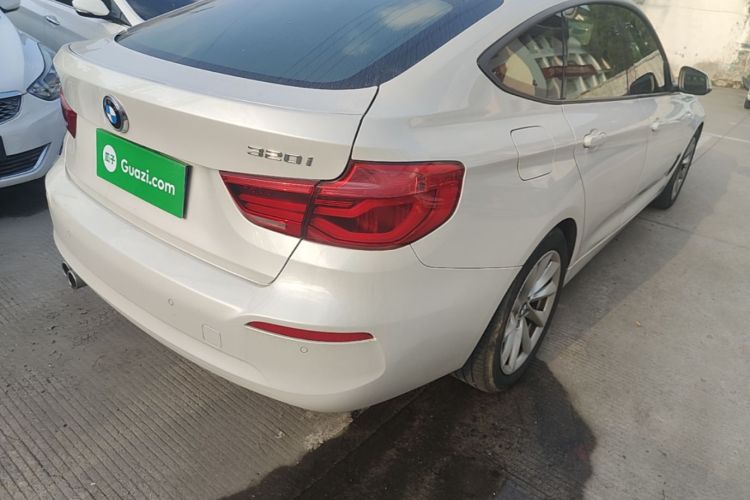 BMW 3 Series GT 2018 car image #8