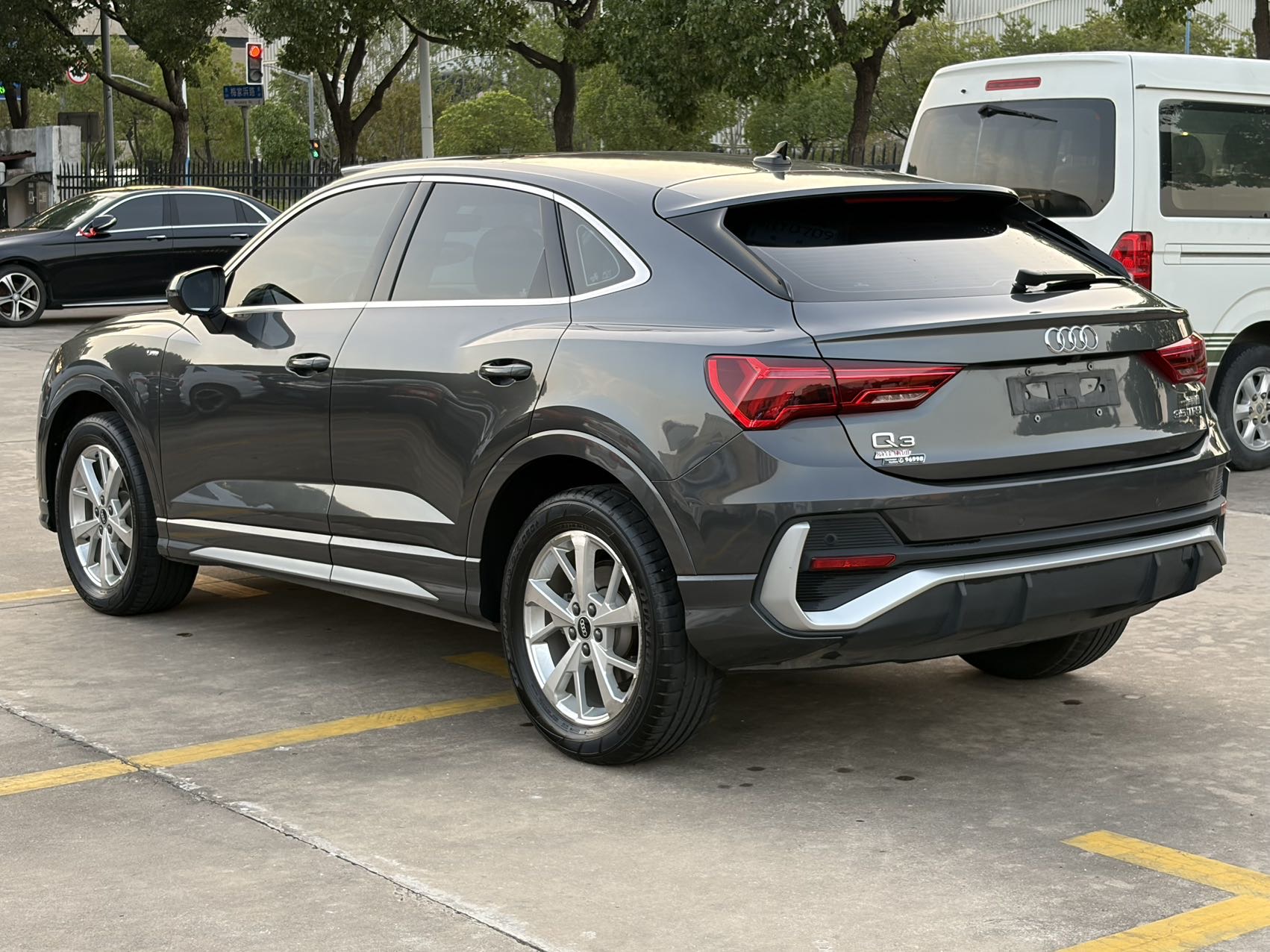 Audi Q3 2021 #12 Audi Q3 2021 car image #12