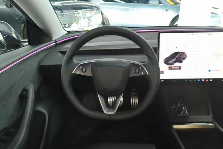 Tesla Model 3 2025 car image #15