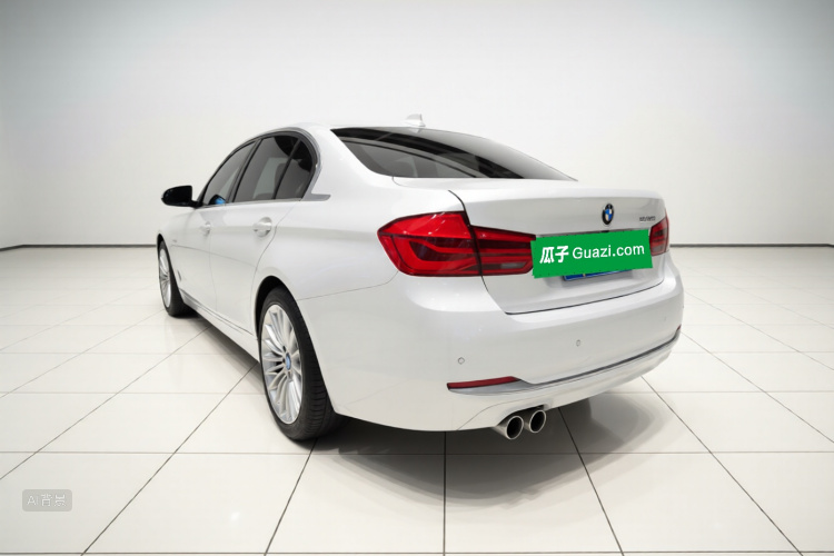 BMW 3 Series 2018 #5 BMW 3 Series 2018 car image #5