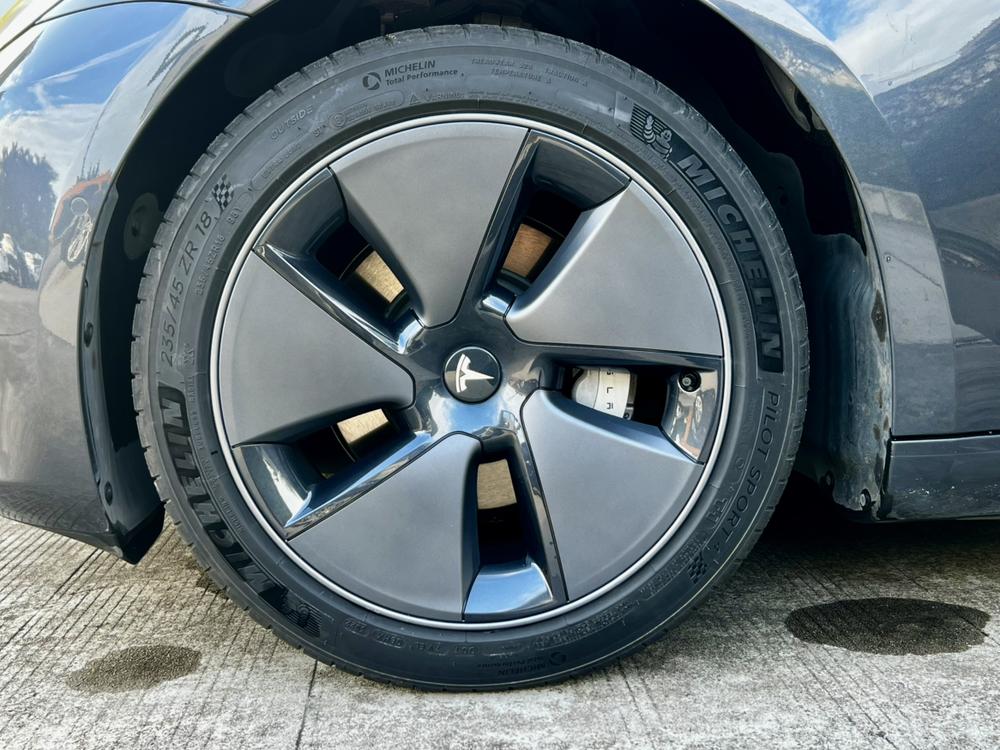 Tesla Model 3 2022 car image #12
