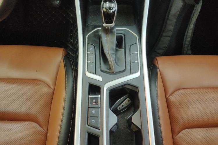 GEELY Vision X6 2019 imagen de coche #14
