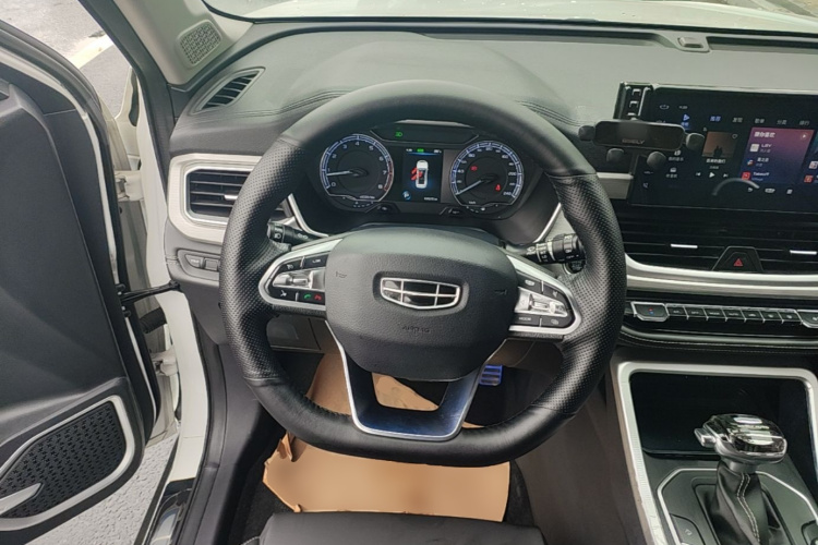GEELY Vision X6 2020 car image #11