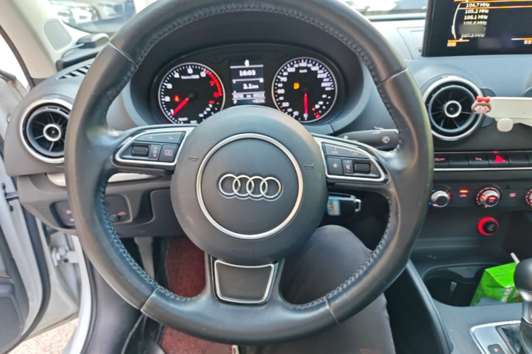 Audi A3 2017 صورة سيارة #11