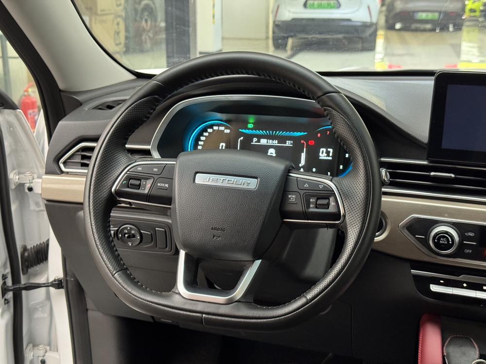 Jetour X70 2024 car image #16