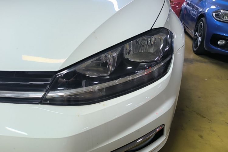 Volkswagen Golf 2018 car image #23
