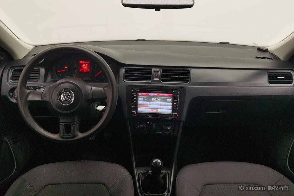 Volkswagen Santana 2015 car image #13