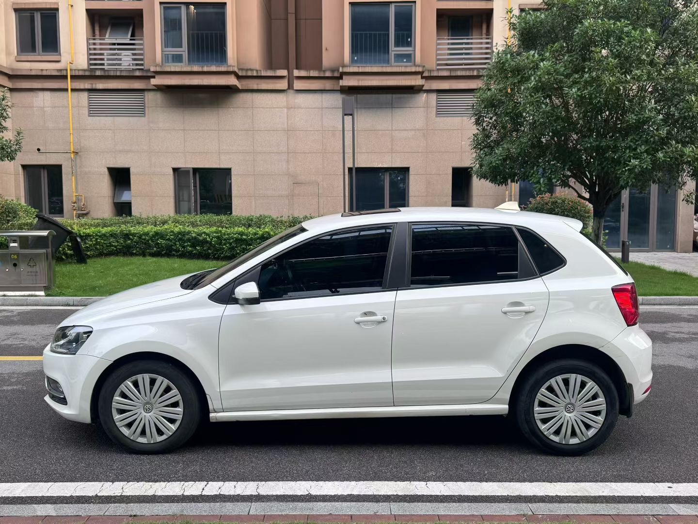 Volkswagen Polo 2019 car image #7