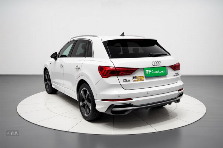 Audi Q3 2020 car image #5