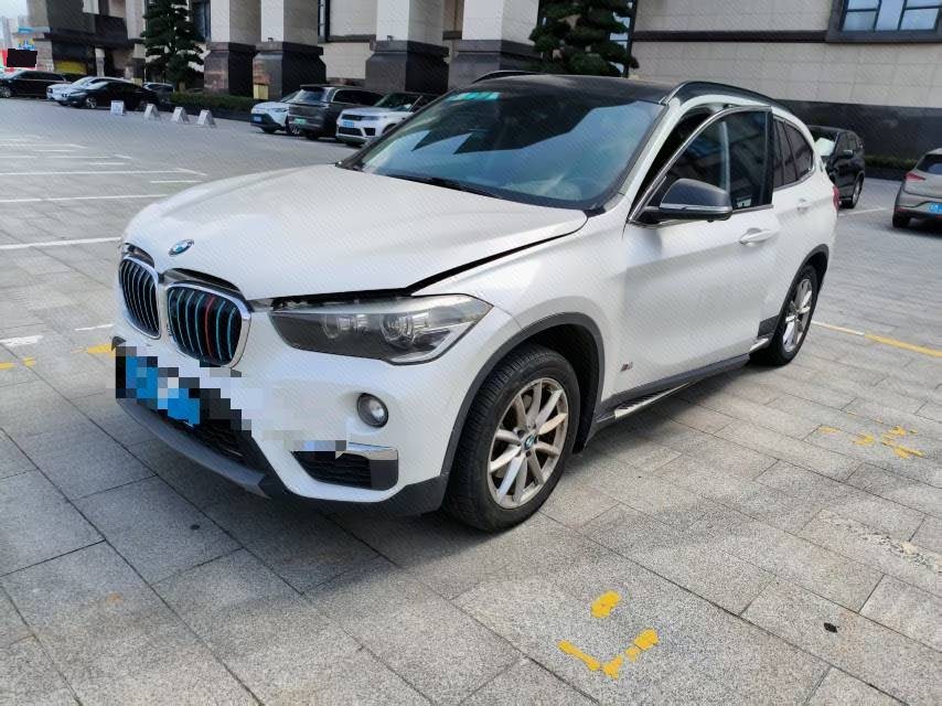 BMW X1 2016 BMW X1 2016 صورة سيارة