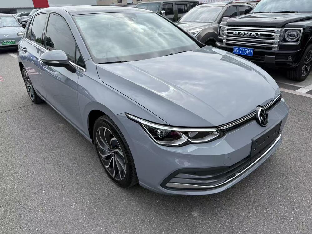 Volkswagen Golf 2021 car image #3