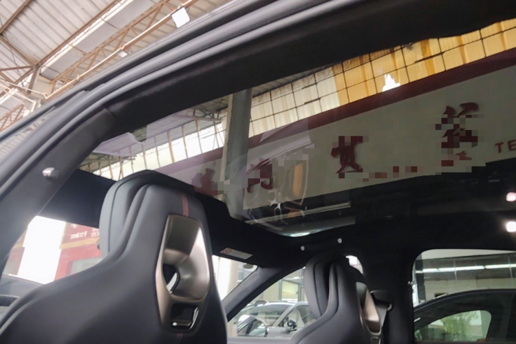MI SU7 2025 immagine di auto #20