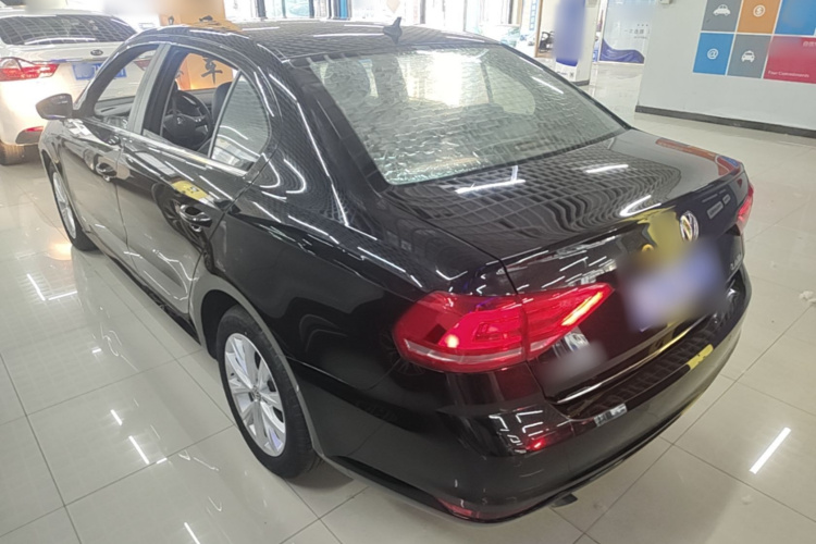 Volkswagen Lavida 2017 car image #5