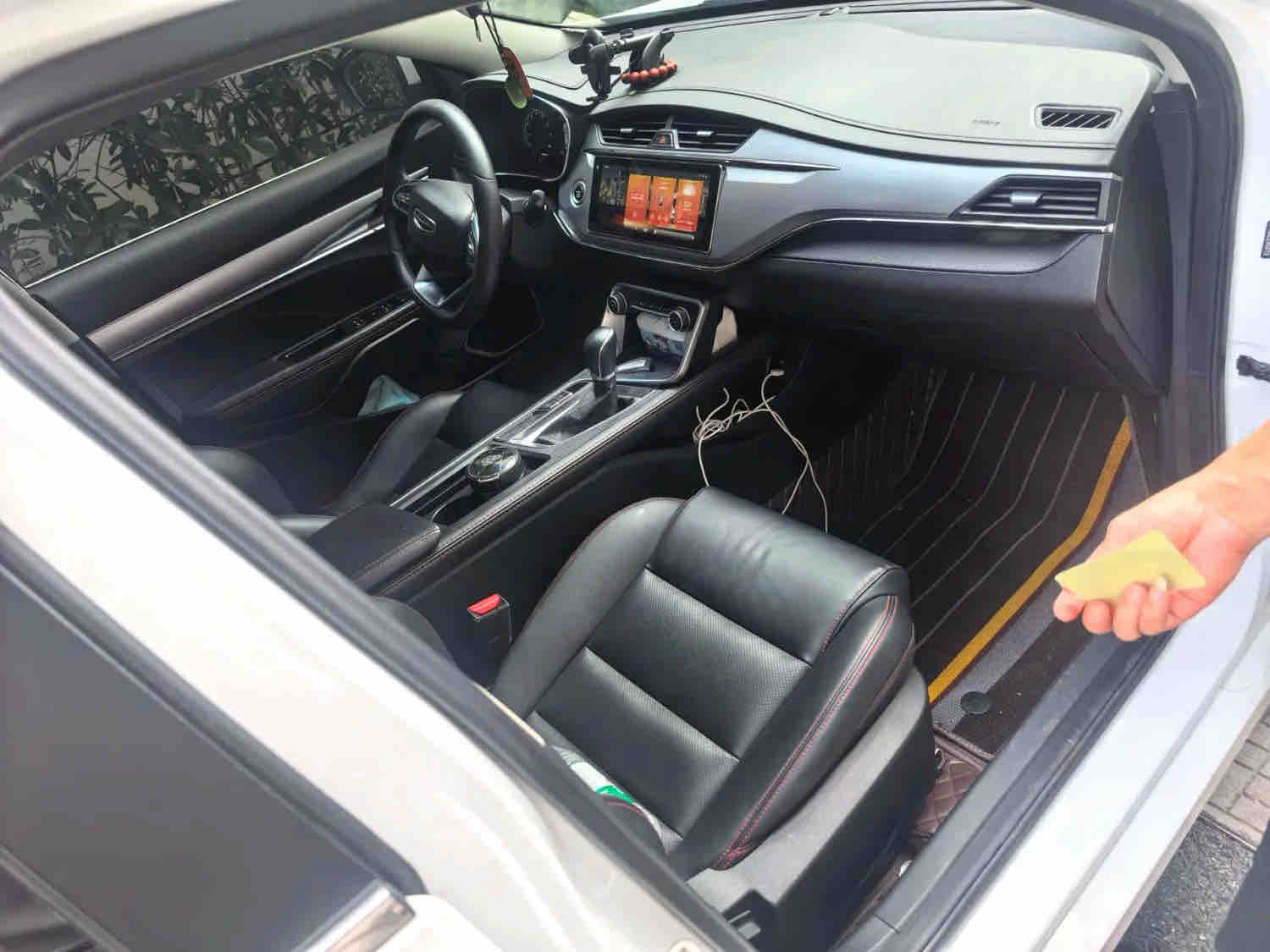 GEELY Binray 2020 image de voiture #6