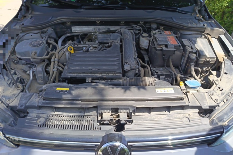 Volkswagen Golf 2021 car image #22