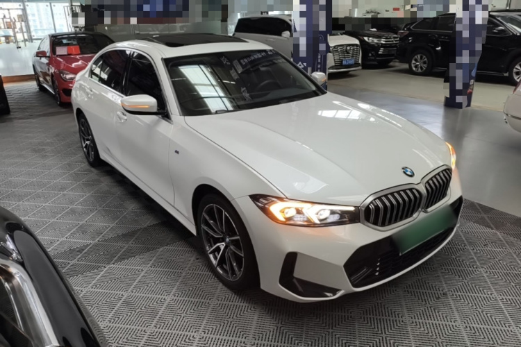 BMW 3 Series 2024 #4 BMW 3 Series 2024 car image #4