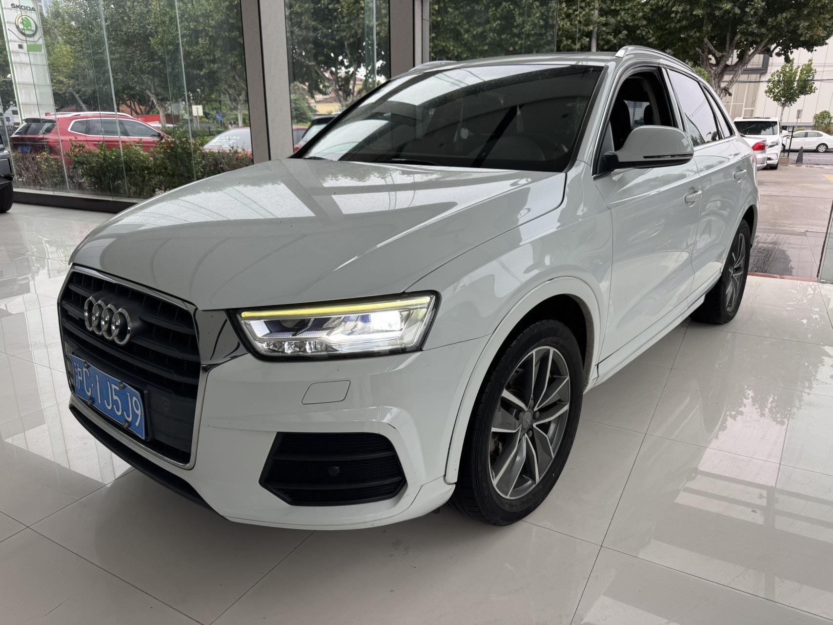 Audi Q3 2017 Audi Q3 2017 car image