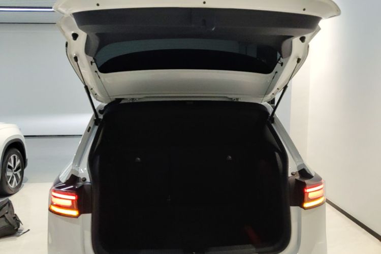 Volkswagen Tharu 2024 car image #18