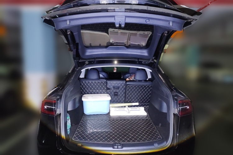 Tesla Model Y 2022 car image #21