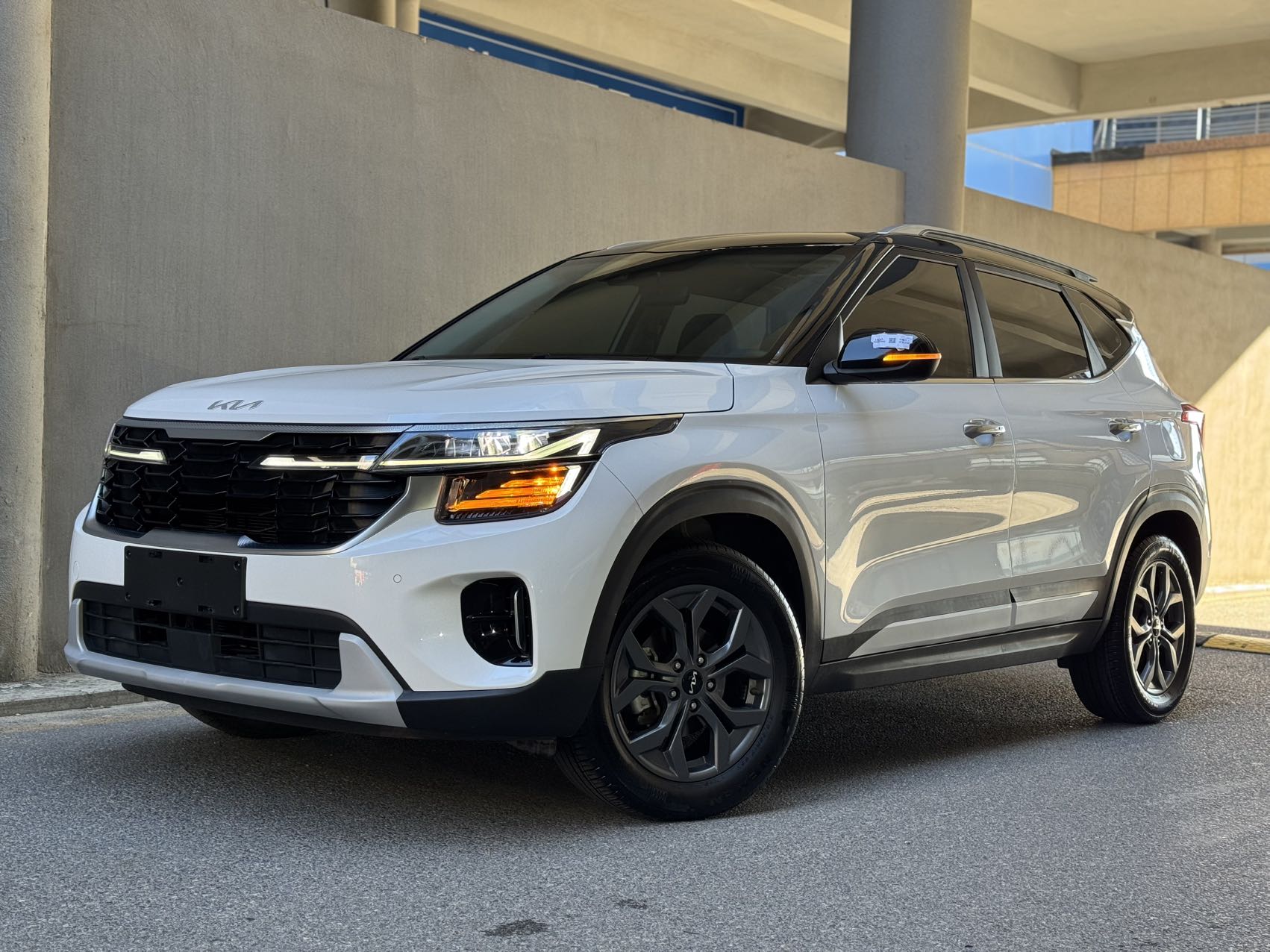 Kia Seltos 2023 Kia Seltos 2023 car image